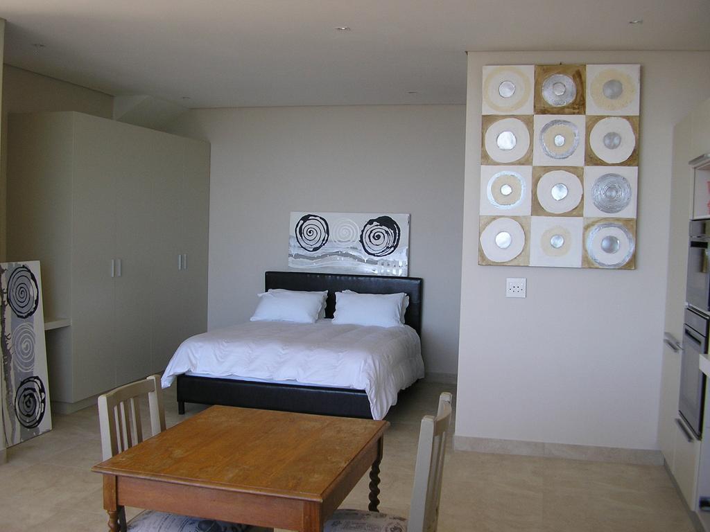 Camps Bay Studio Guesthouse - Studio Ciudad del Cabo Habitación foto